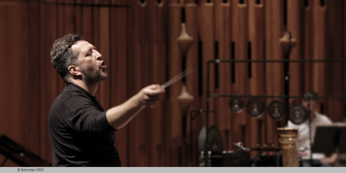 Adès Conducts, photo 1