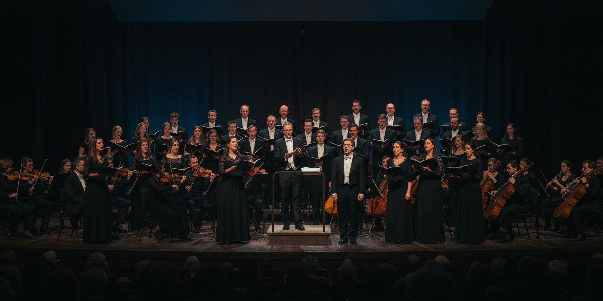 Edward Gardner conducts Britten’s War Requiem, photo 1