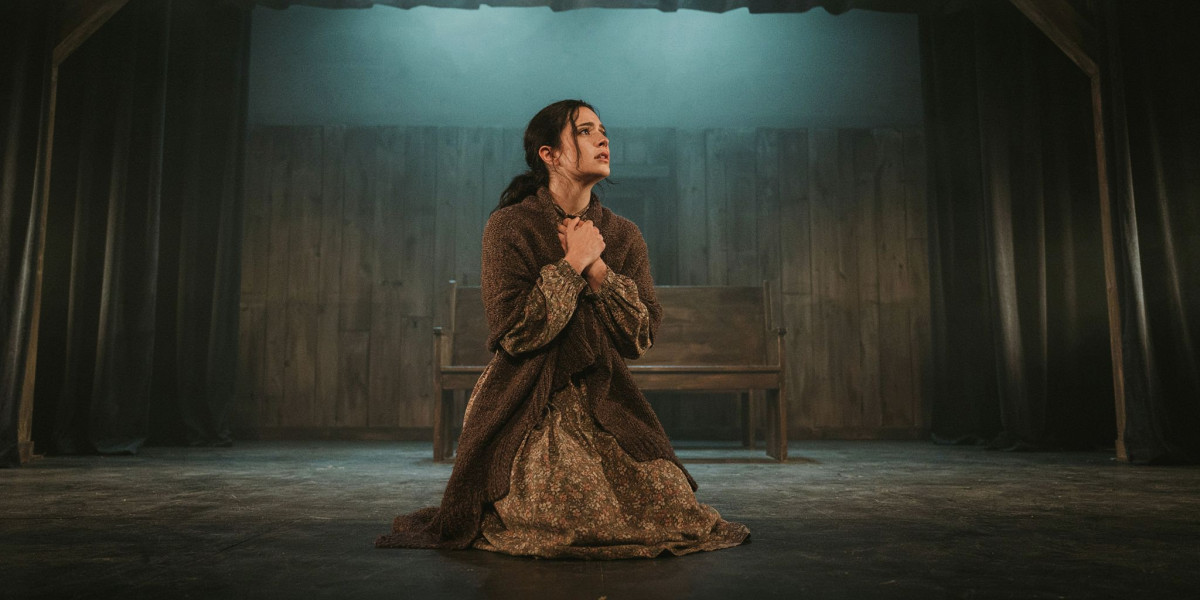 Breaking the Waves, photo 1