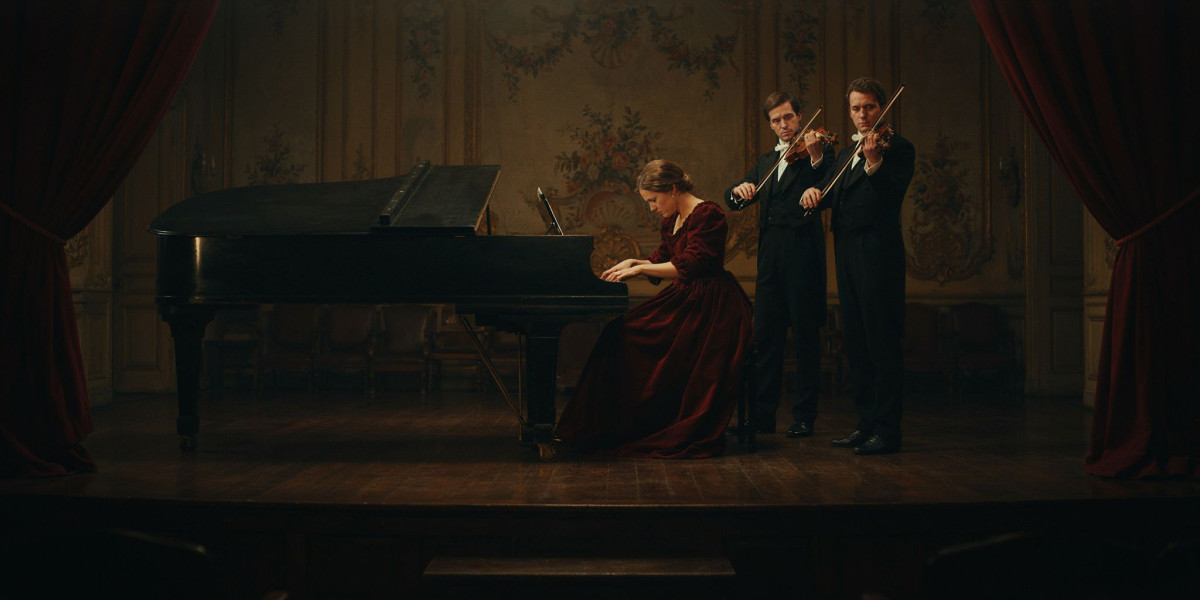 Bridget Yee piano, photo 1