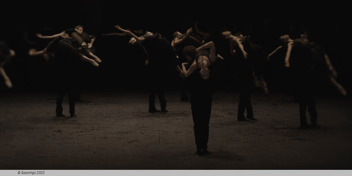 Scene 5 from the modern ballet "Mass da Requiem" by Christian Spuck, photo 6