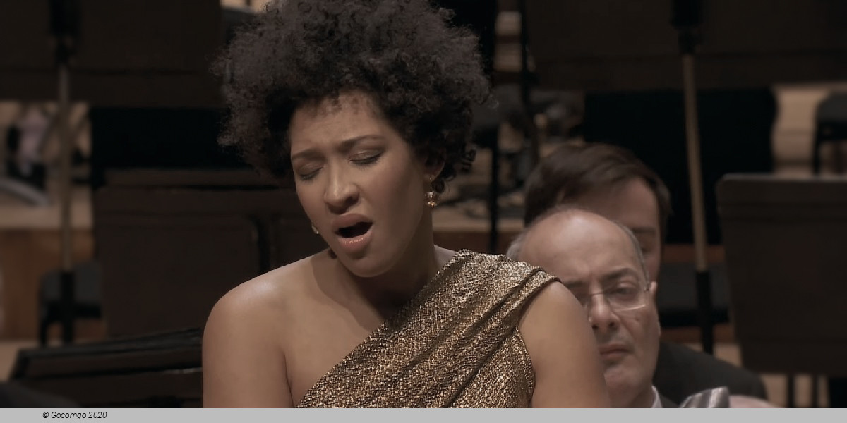 Julia Bullock, photo 1